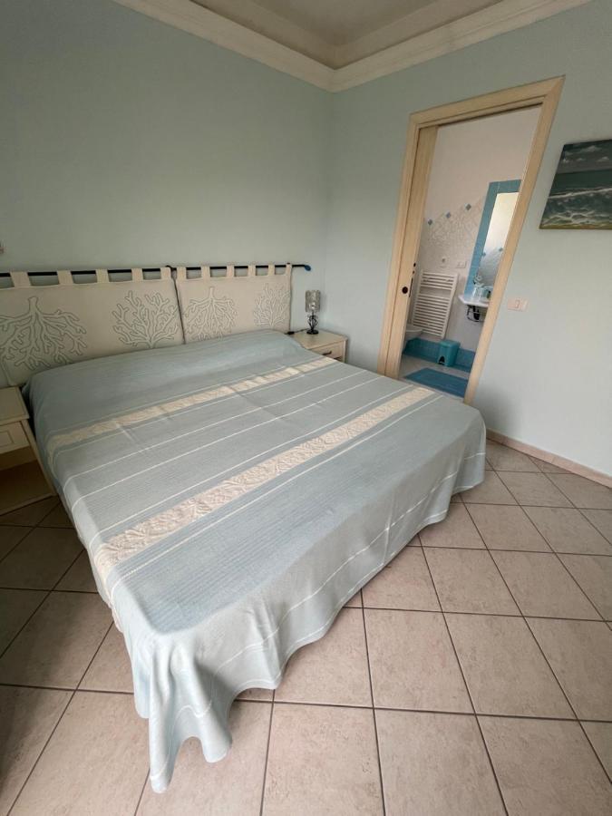 B&B Le Farfalle Palau Buitenkant foto