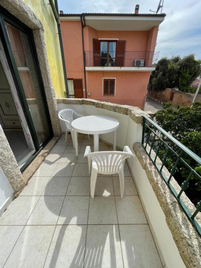 B&B Le Farfalle Palau Buitenkant foto