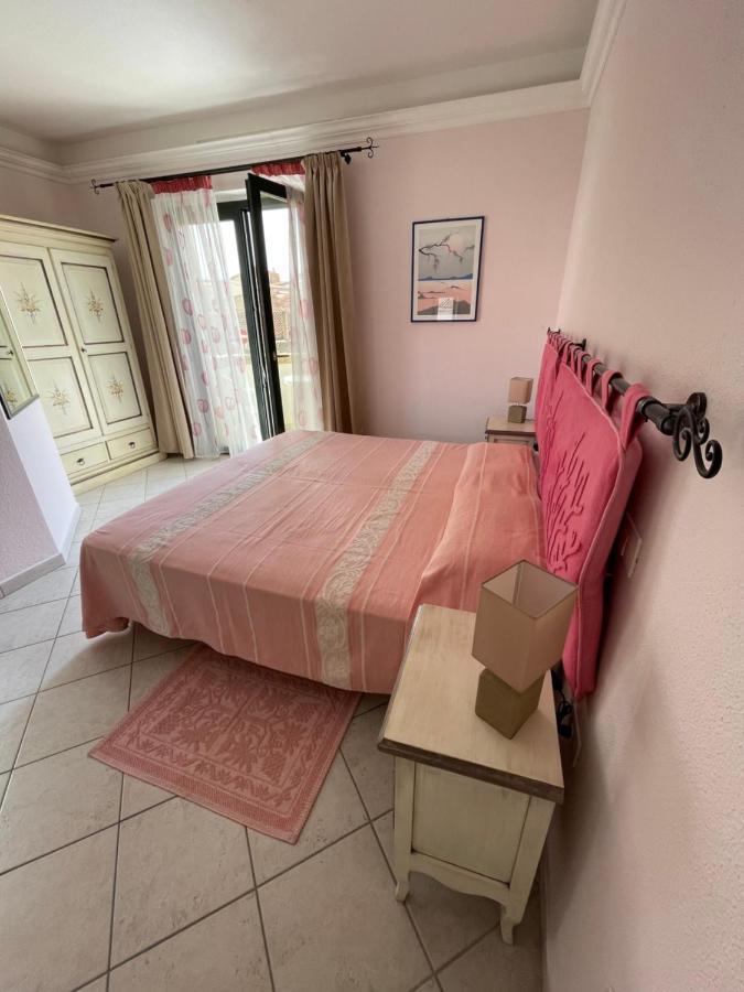 B&B Le Farfalle Palau Buitenkant foto