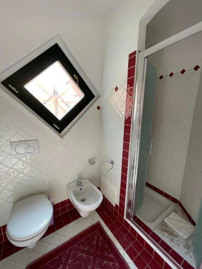 B&B Le Farfalle Palau Buitenkant foto