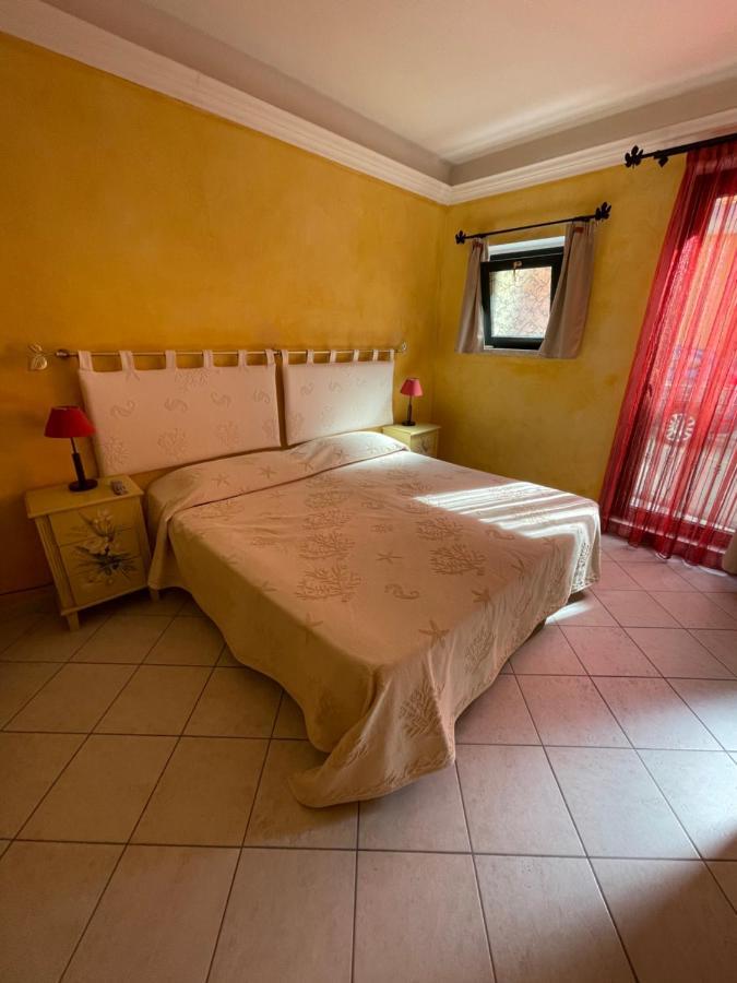 B&B Le Farfalle Palau Buitenkant foto