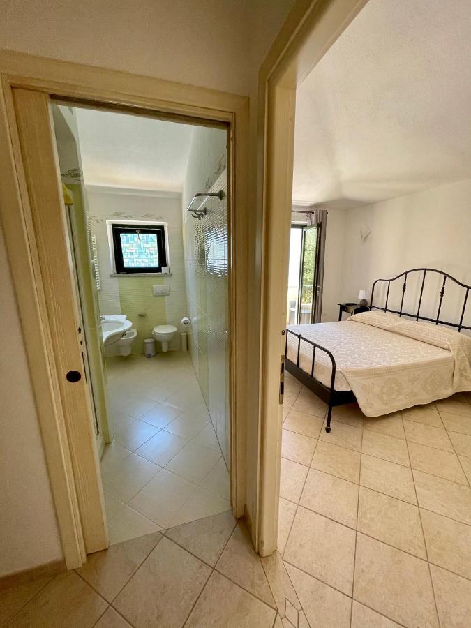 B&B Le Farfalle Palau Buitenkant foto