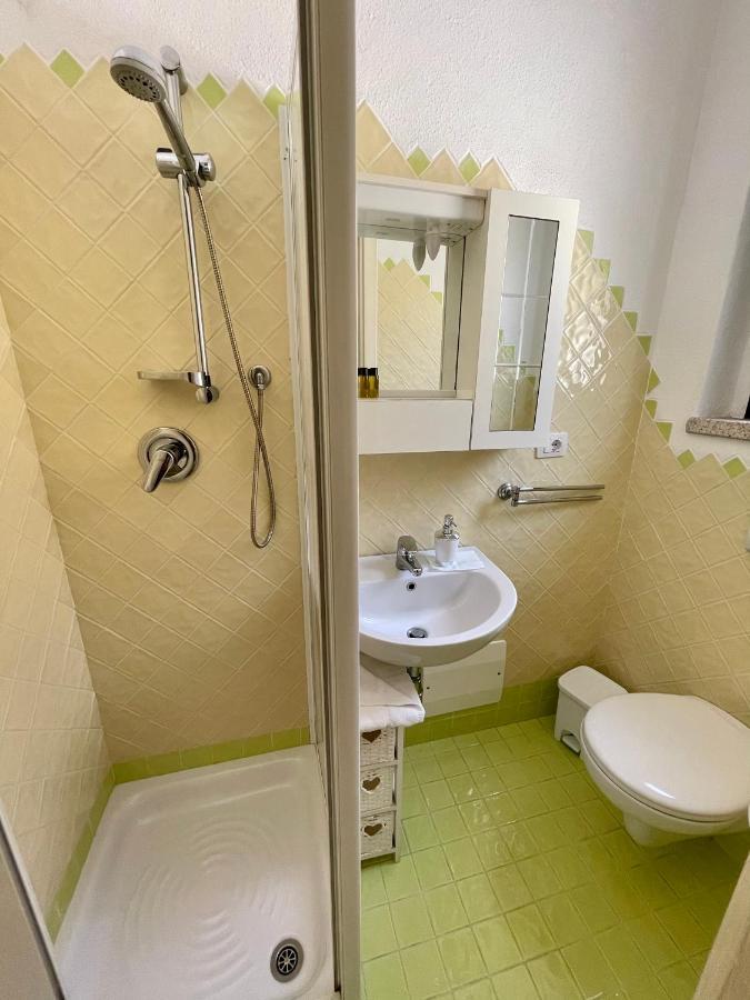 B&B Le Farfalle Palau Buitenkant foto