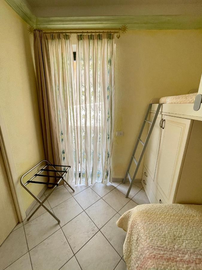 B&B Le Farfalle Palau Buitenkant foto