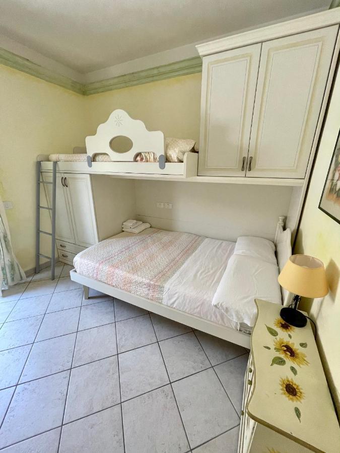 B&B Le Farfalle Palau Buitenkant foto