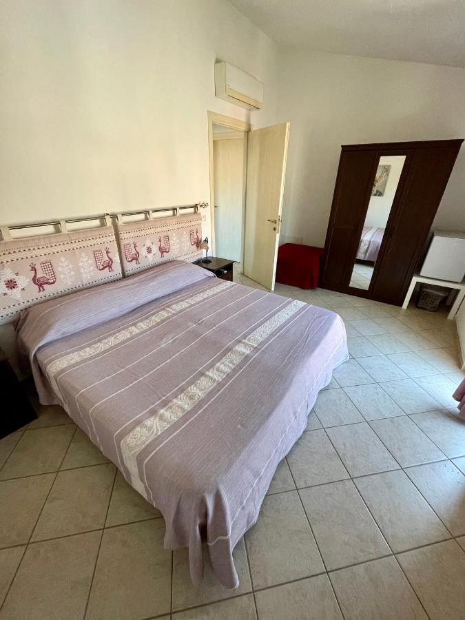 B&B Le Farfalle Palau Buitenkant foto