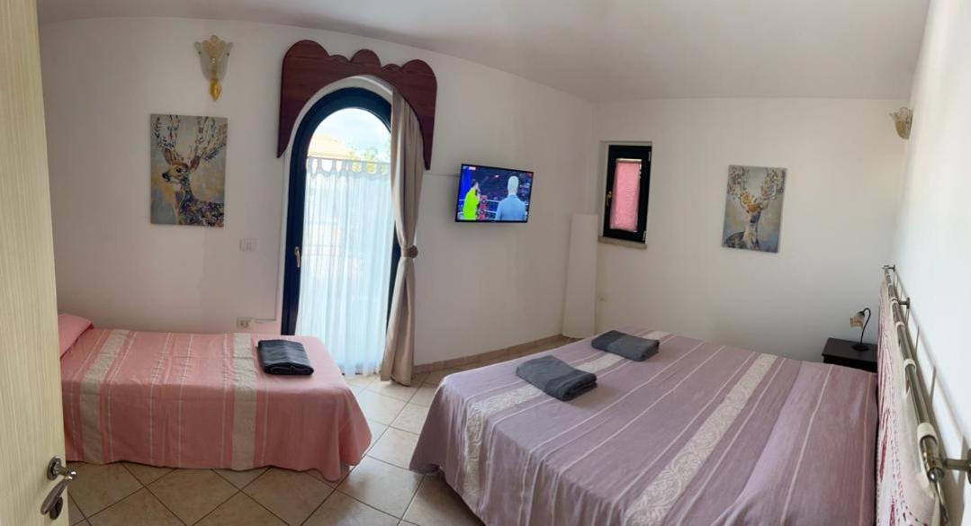 B&B Le Farfalle Palau Buitenkant foto